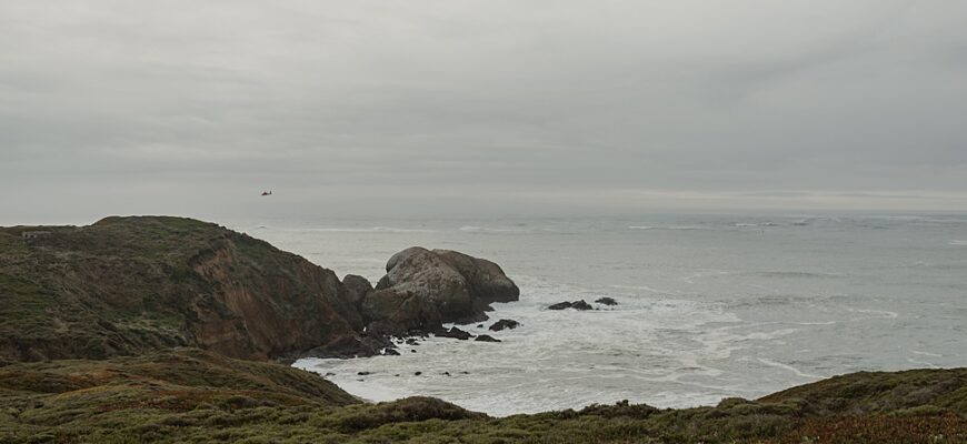 Our Golden Hour Minimony In The Marin Headlands | A Practical Wedding