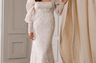 Plus Size Wedding Dresses With Sleeves: 21 Ideas For Bride