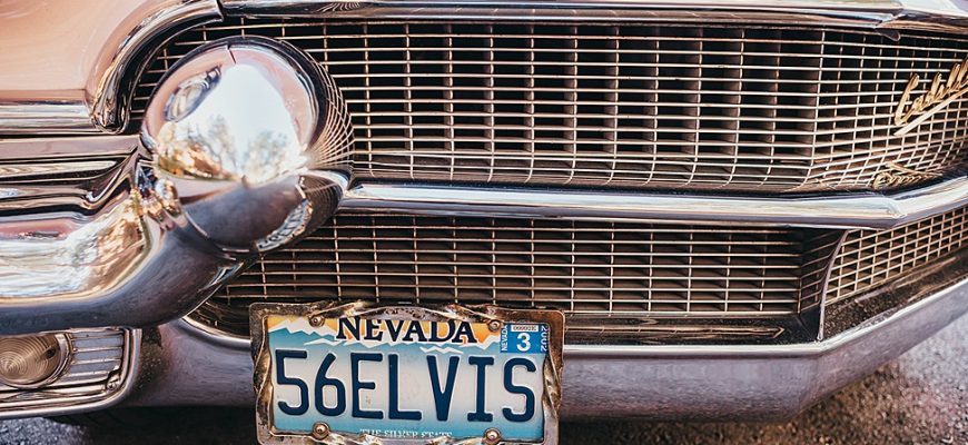 Our Wedding At The Welcome To Las Vegas Sign | A Practical Wedding