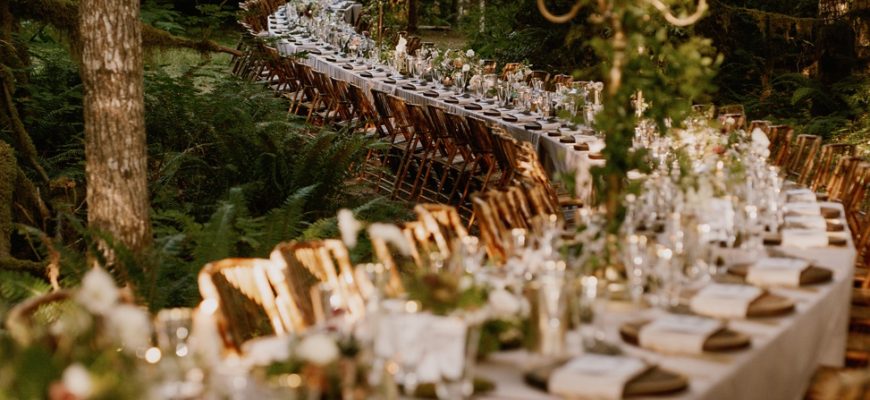 This Is The Longest Wedding Table We've Ever Seen | A Practical Wedding