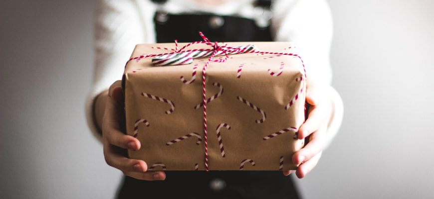 What Are You Gifting This Holiday Season? | A Practical Wedding