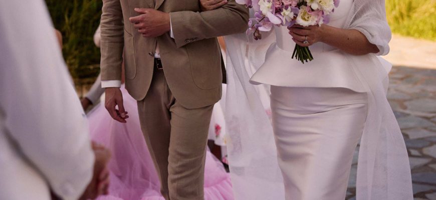 Second Wedding Dress: 12 Ideas For A 2nd Trip Down The Aisle
