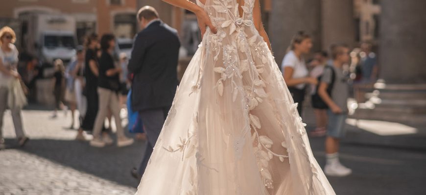 Best Wedding Dresses: 48 Bridal Gowns + Tips / Advice